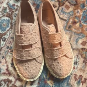 Light pink girls Velcro Sneaks